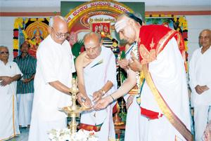 14-5-2010 ರಂದು ಶ್ರೀ ಶಂಕರಜಯಂತಿ ಮಂಡಲಿಯಲ್ಲಿ 52ನೇ ವರ್ಷದ `ಶ್ರೀಶಂಕರಜಯಂತಿ ಮಹೋತ್ಸವ'ವನ್ನು ವಿದ್ವಾನ್ ಕೆ. ಜಿ. ಸುಬ್ರಾಯಶರ್ಮರು ಉದ್ಘಾಟಿಸುತ್ತಿರುವುದು