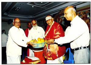 06-12-2011 ರಂದು 'ಗೀತಾಜಯಂತಿ' ಸಂದರ್ಭದಲ್ಲಿ  ಶ್ರೀಶಂಕರಜಯಂತಿ ಮಂಡಲಿಯಿಂದ  ಮಹಾಮಹೋಪಾಧ್ಯಾಯ ವಿದ್ವಾನ್ ಕೆ. ಜಿ. ಸುಬ್ರಾಯಶರ್ಮರಿಗೆ 'ಗೌರವ ಸನ್ಮಾನ'