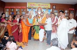 `ಜಿಜ್ಞಾಸುಕಾಮಧೇನು' ವಿದ್ವಾನ್ ಕೆ. ಜಿ. ಸುಬ್ರಾಯಶರ್ಮಾರವರ `ತತ್ತ್ವಮಸಿ'-48 ಕೃತಿರತ್ನದ ಲೋಕಾರ್ಪಣಸಮಾರಂಭದಲ್ಲಿ ಶ್ರೀಶರ್ಮಾದಂಪತಿಗಳಿಗೆ ಗೌರವಸನ್ಮಾನ, 22-4-2014, ಮಂಗಳವಾರ