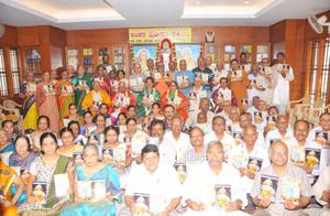 `ಶಂಕರಹೃದಯಂ'-74 ಕೃತಿರತ್ನದ ಲೋಕಾರ್ಪಣ ಸಮಾರಂಭದಲ್ಲಿ ; 15-6-2016, ಬುಧವಾರ