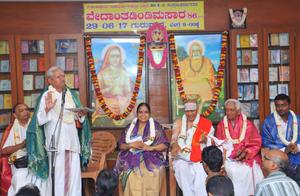 `ವೇದಾಂತಡಿಂಡಿಮಸಾರ'-86; ಕೃತಿಯ ಲೋಕಾರ್ಪಣ ಸಮಾರಂಭದಲ್ಲಿ ಸನ್ಮಾನ್ಯರಾದ ವೈ. ಎಸ್. ಸುಬ್ರಹ್ಮಣ್ಯರವರು ಮಾತನಾಡುತ್ತಿದ್ದಾರೆ; 29-6-2017, ಗುರುವಾರ
